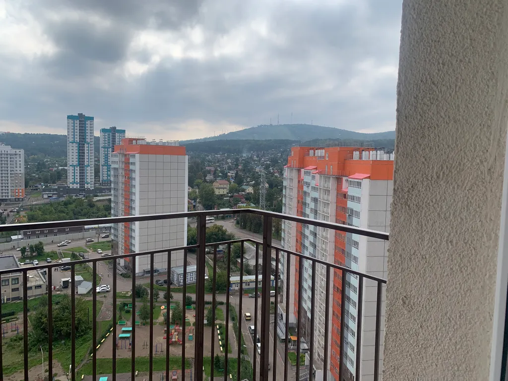 Квартира Уютная теплая полноценная квартира с видом на горнолыжную трассу — Красноярск