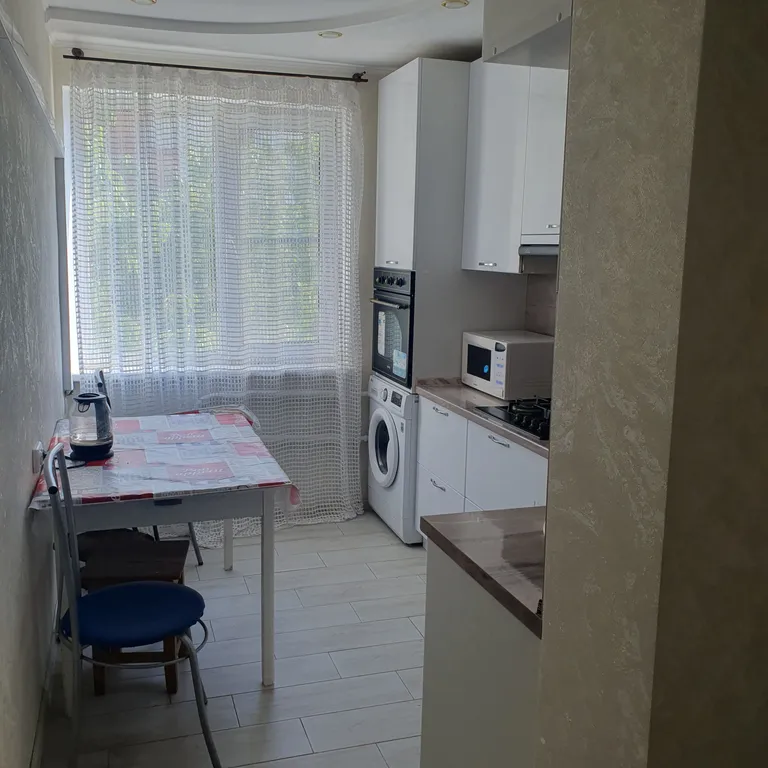 Квартира в военном городке с видом на море