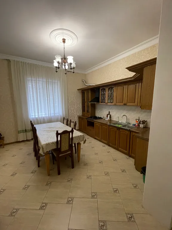 Квартира Большая квартира в центре — Махачкала