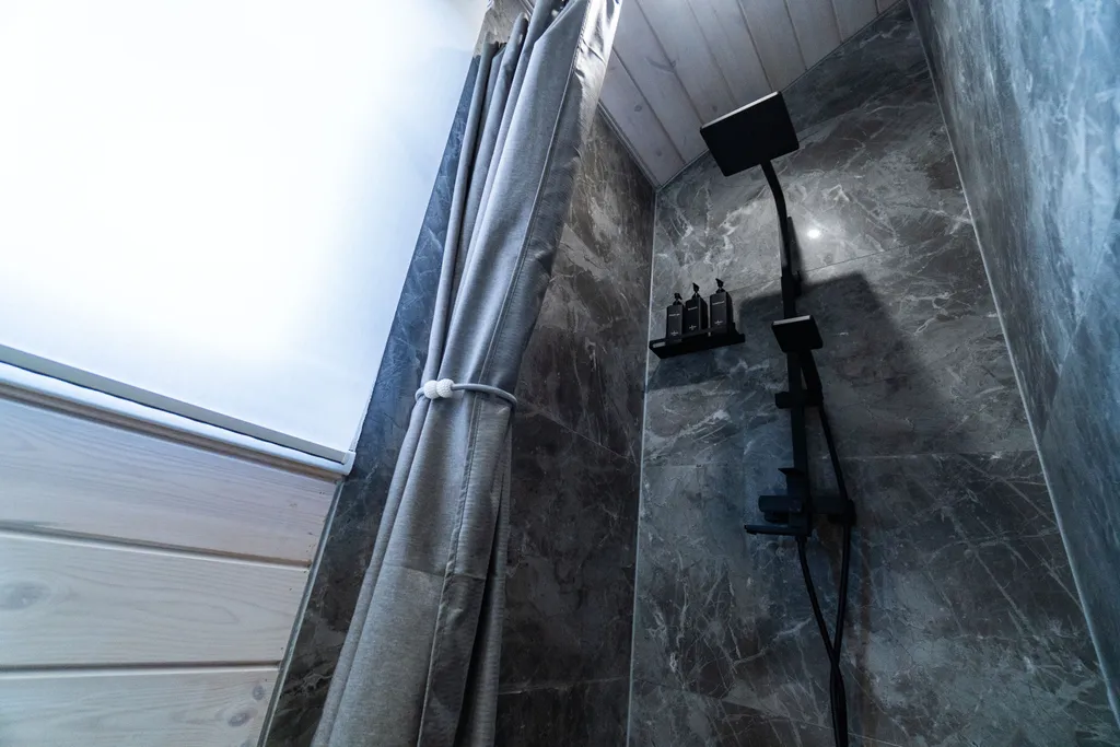 Коттедж Уютный дом с панорамными окнами для лучшего отдыха — Глазово