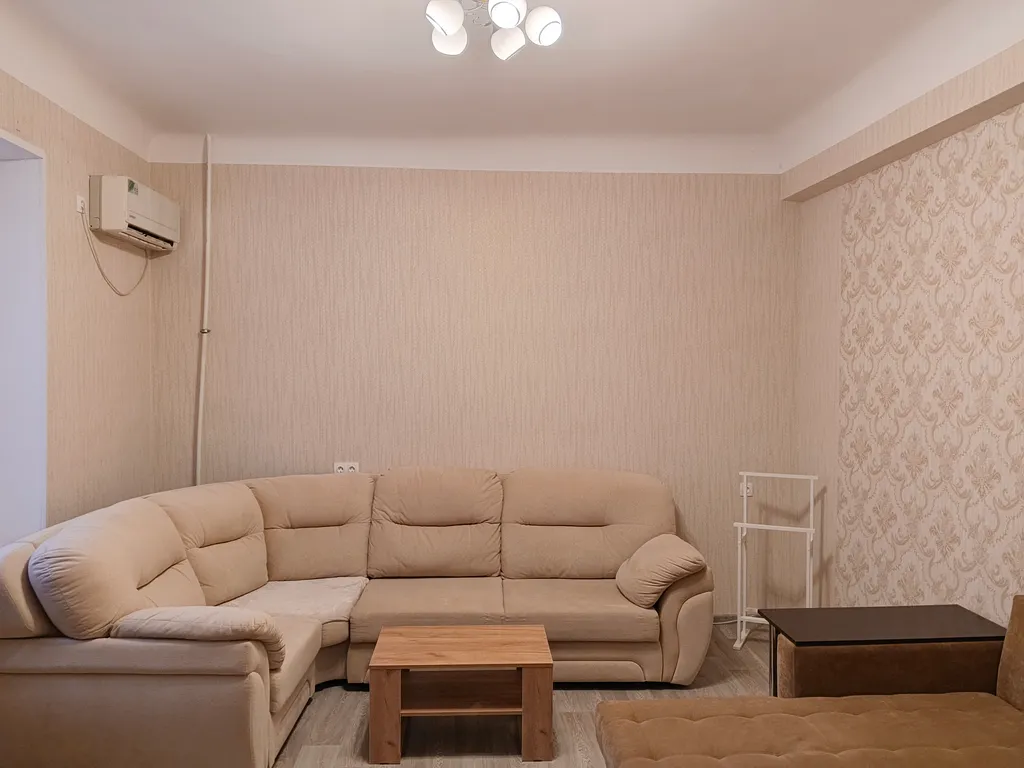 Просторная двухкомнатная квартира в исторической старой части города