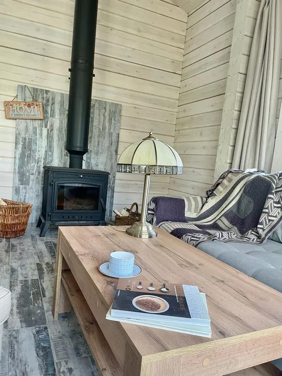 Сказочное шале в лесу