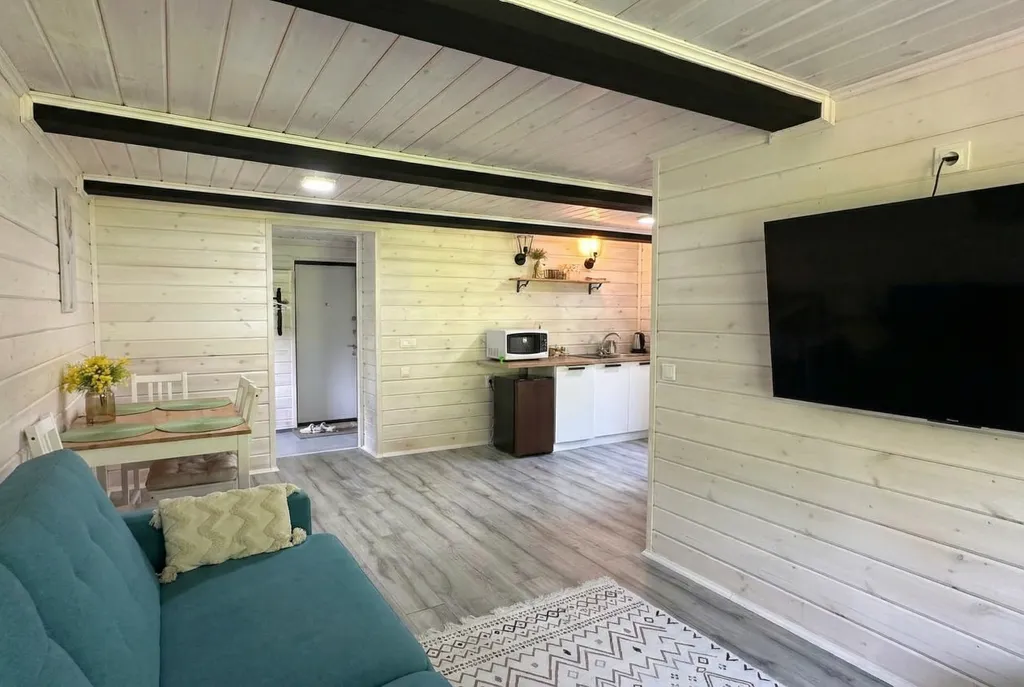 Уютный домик на берегу реки Косьва