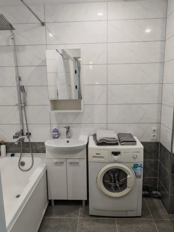 Новая уютная и светлая квартира-студия