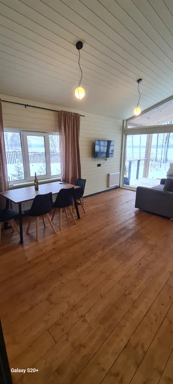 Коттедж Дом с видом на озеро — Приморск