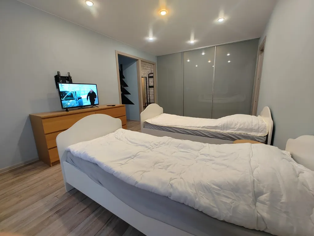 Квартира Трёхкомнатная квартира в Колпино — Колпино