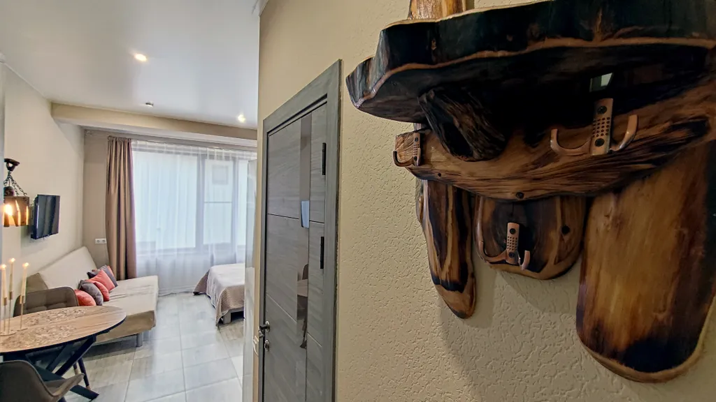 Идеальная и комфортная студия в центре красной поляны. Большое окно