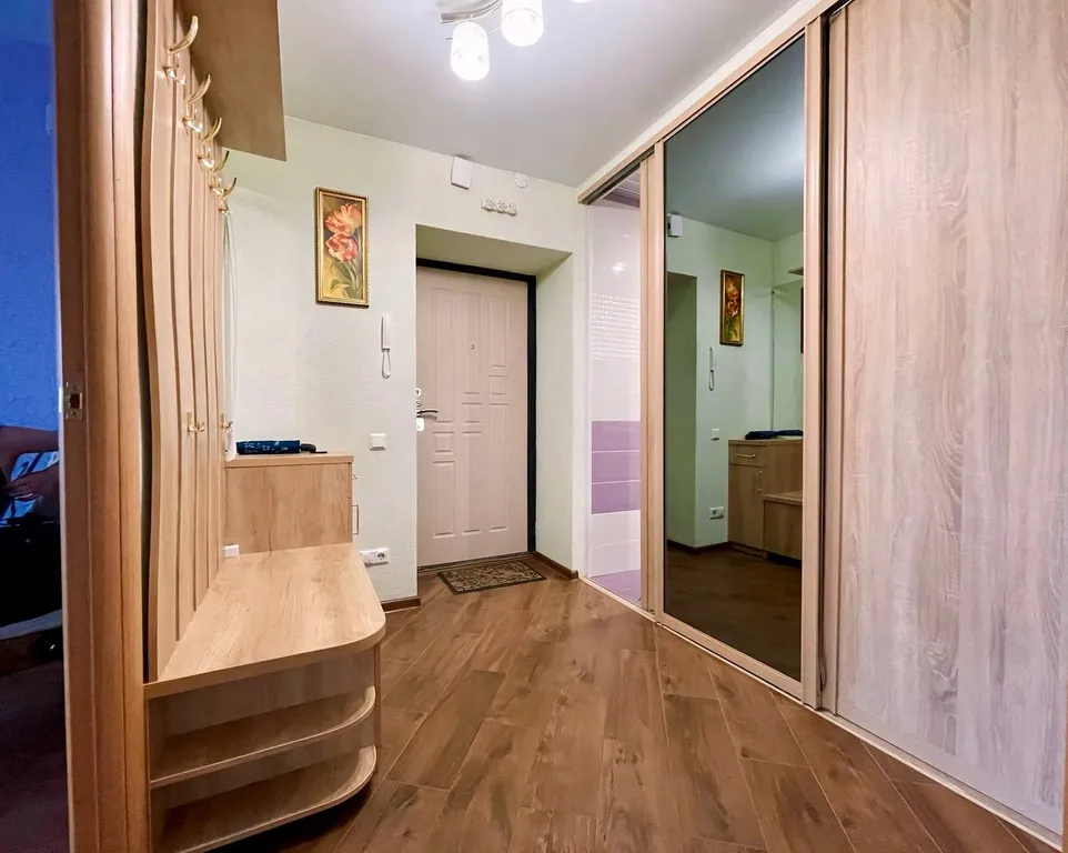 Квартира Просторная, уютная квартира с качественным ремонтом в хорошем доме — Тосно