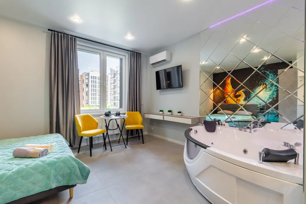 Студия с джакузи в ЖК Миниполис-Дивный