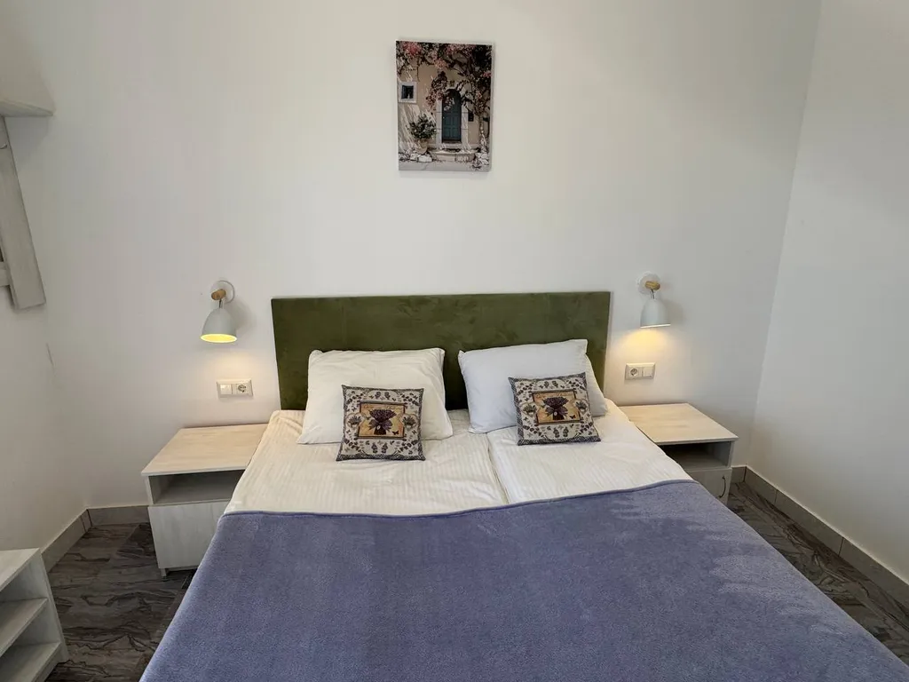 Коттедж Однокомнатный домик без кухни — аренда посуточно в Знаменское