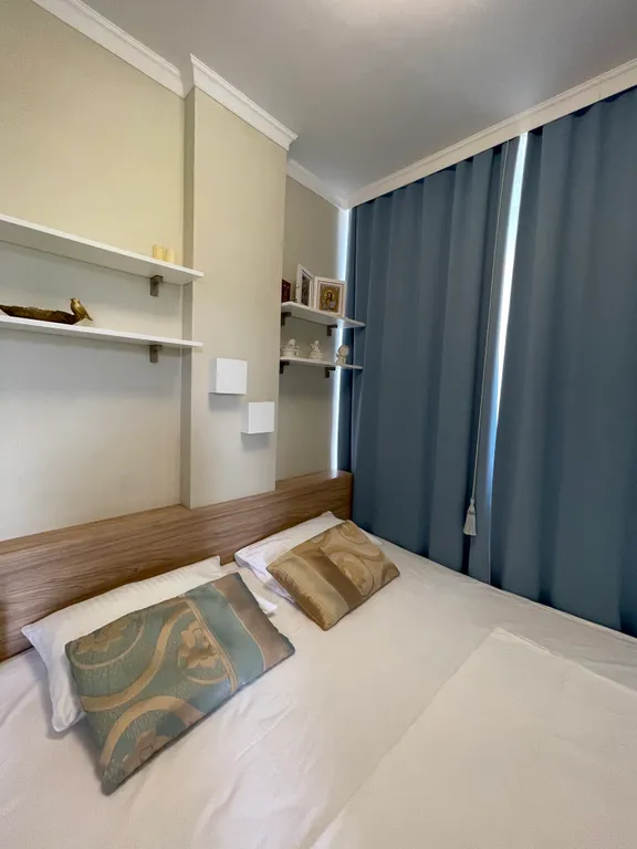 Евро-двухкомнатный апартамент Айсберг с балконом и видом на Храм