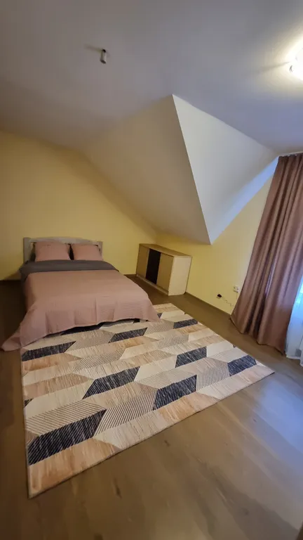 Домик рядом с центром города