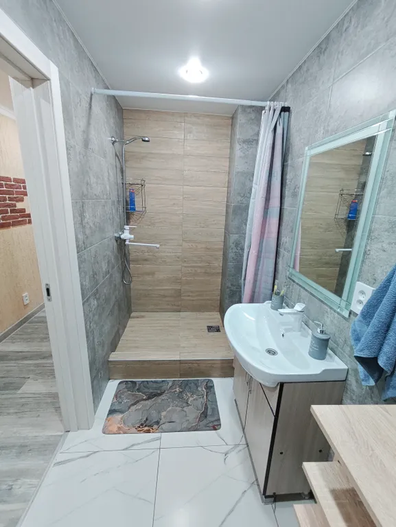 Большая трёшка недалеко от центра