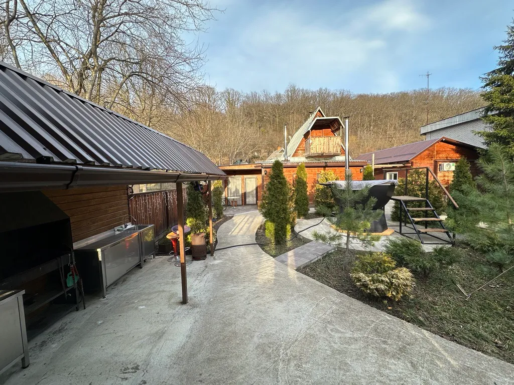 Дачный дом с банным чаном