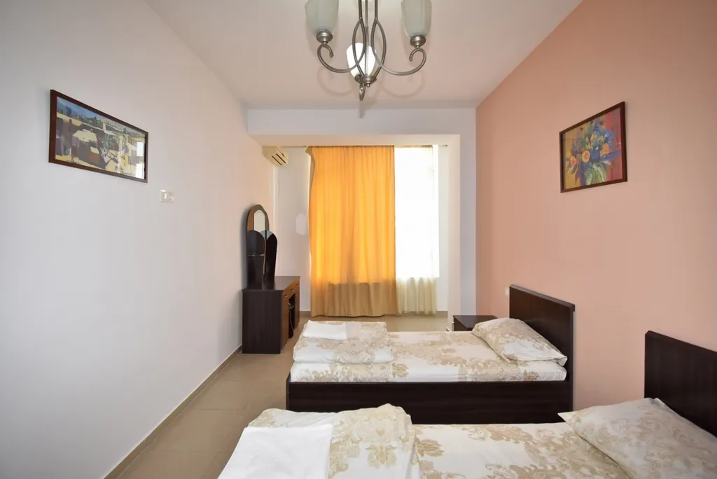 4-комнатная Квартира