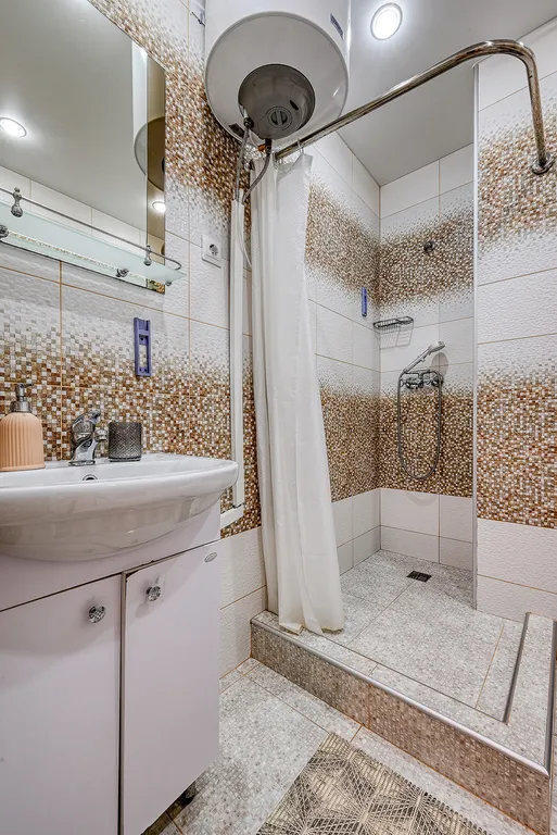 Студия с балконом у Казино и Ред Арены 04