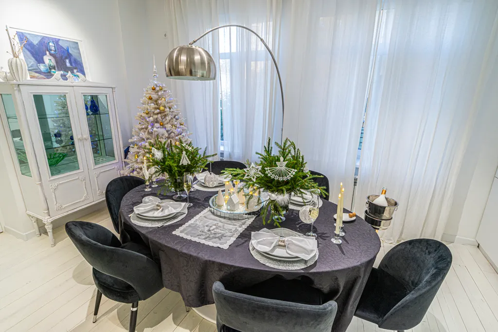 Квартира Белоснежные апартаменты в центре на набережной Невы — Санкт-Петербург