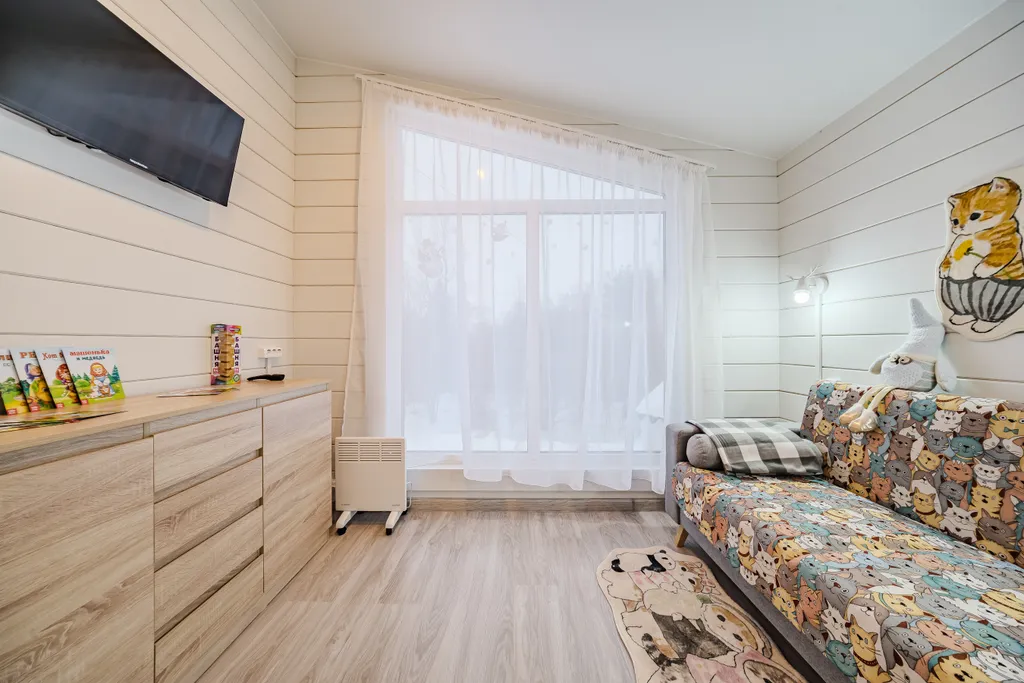 Коттедж Загородный дом с кедровой баней — Светлое