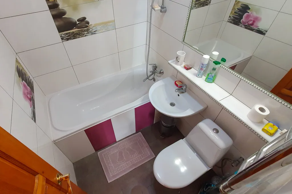 Квартира рядом с набережной со своим двором и паркингом