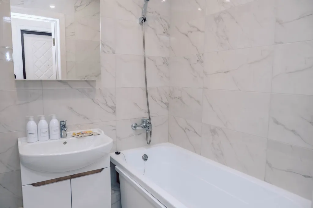 Уютная студия в новом доме с красивым видом из окна: Орджоникидзе 19/2