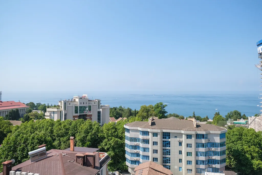 Стильная студия с видом на море