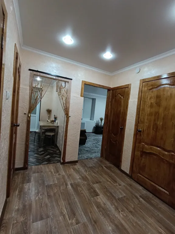 Уютная квартира с видом на горы в центре города