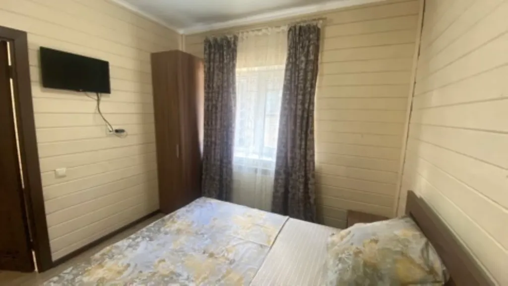 Таунхаус Янтак #1 дерево