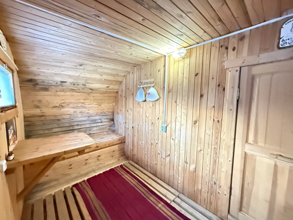 Уютный гостевой дом с закрытой территорией и видом на горы