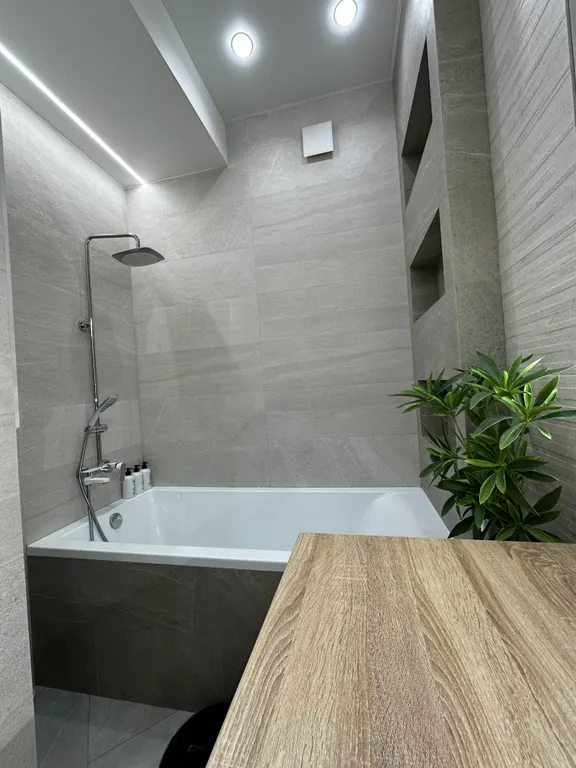 Апартамент в историческом доме с видом на стадион Калининград и закат