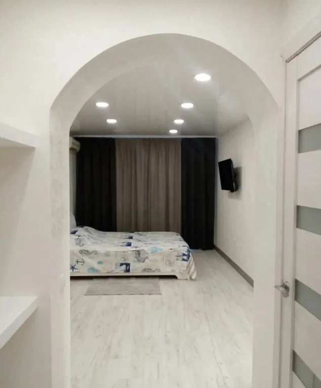 Комфортная двухкомнатная квартира в центре Севастополя