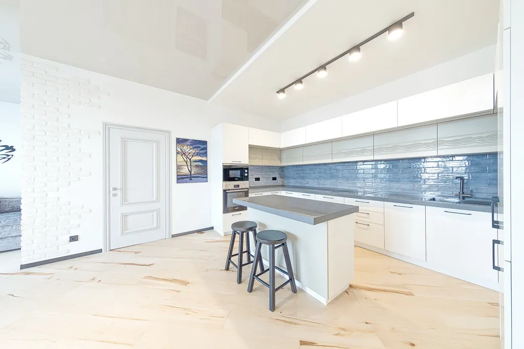 Апартаменты в центре с видом на море