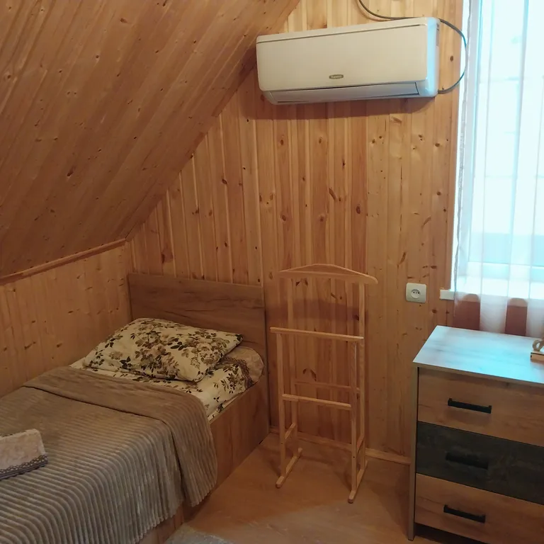 Коттедж с бассейном Азовочка