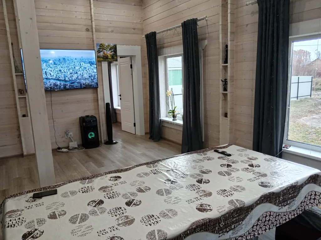 Частный дом в тихом месте в черте города