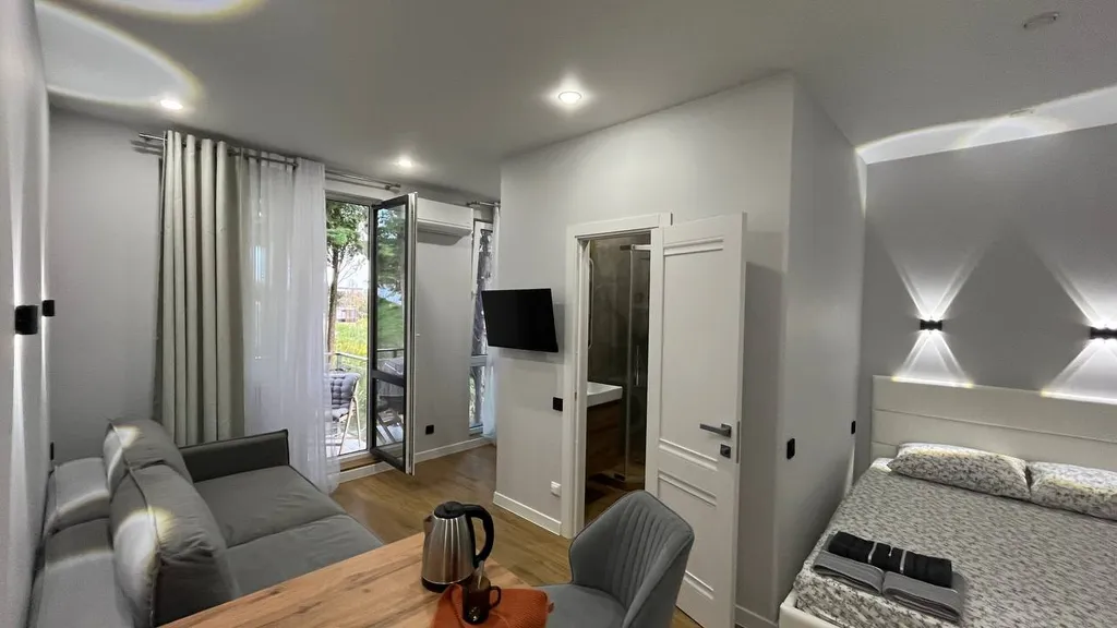 Квартира с посудомойкой, балконом и бассейном