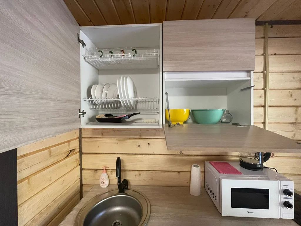 Благоустроенный домик с видом на сосновый бор