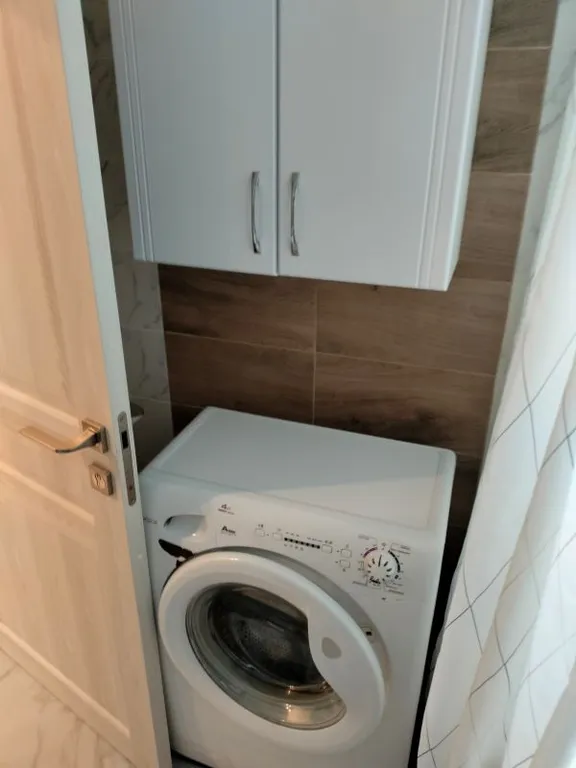 Уютный дом для большой семьи или компании в окружение сада