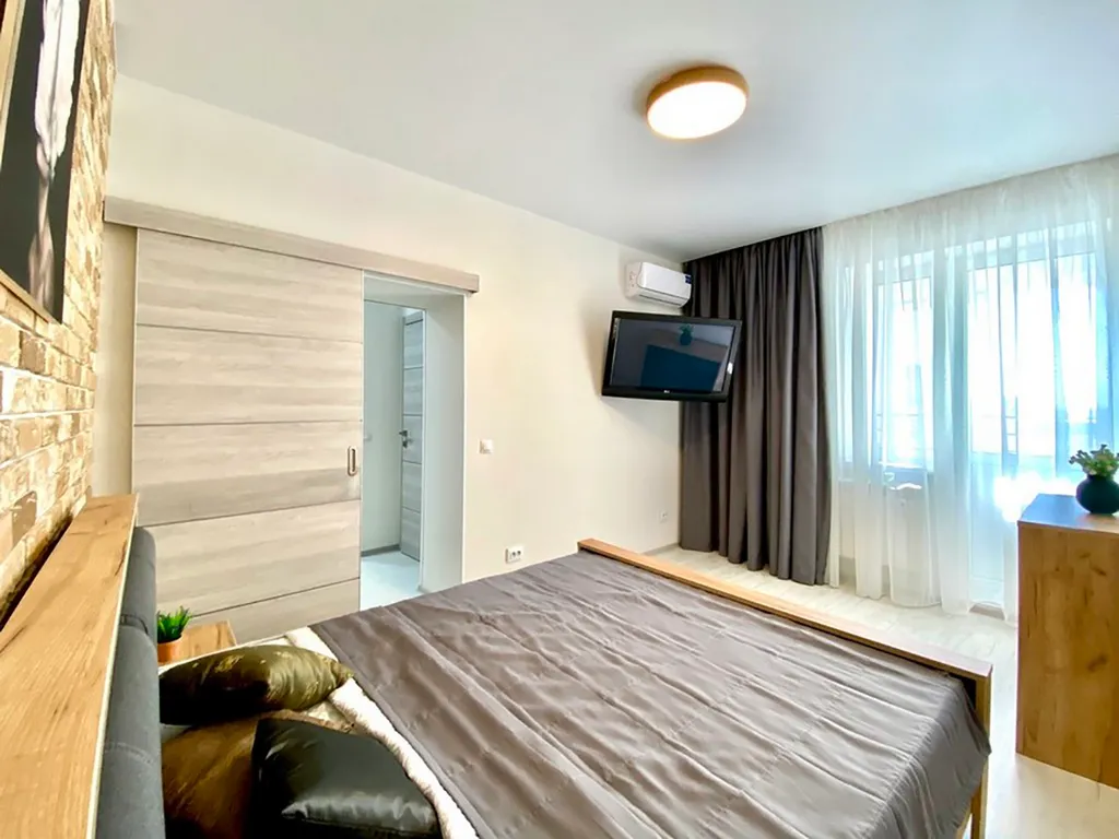 Дизайнерская 2-х комнатная квартира в центре