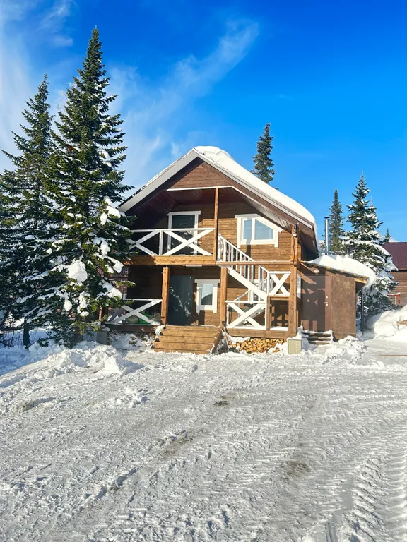 Коттедж Ваш уголок уюта с шикарным видом на горы для хорошей компании — Шерегеш