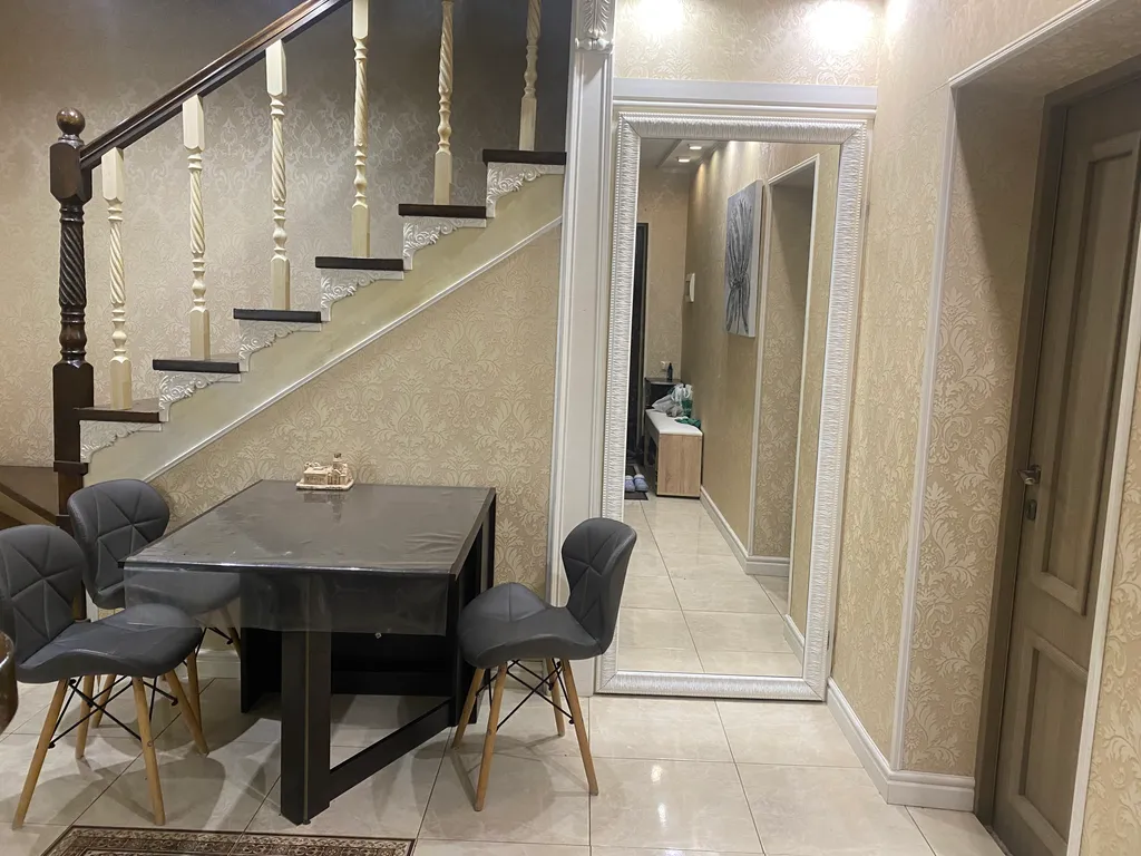 Просторная двухуровневая квартира