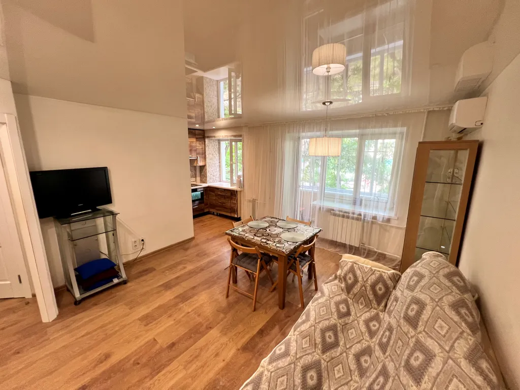 Уютная 3-х комнатная квартира около ж/д вокзала