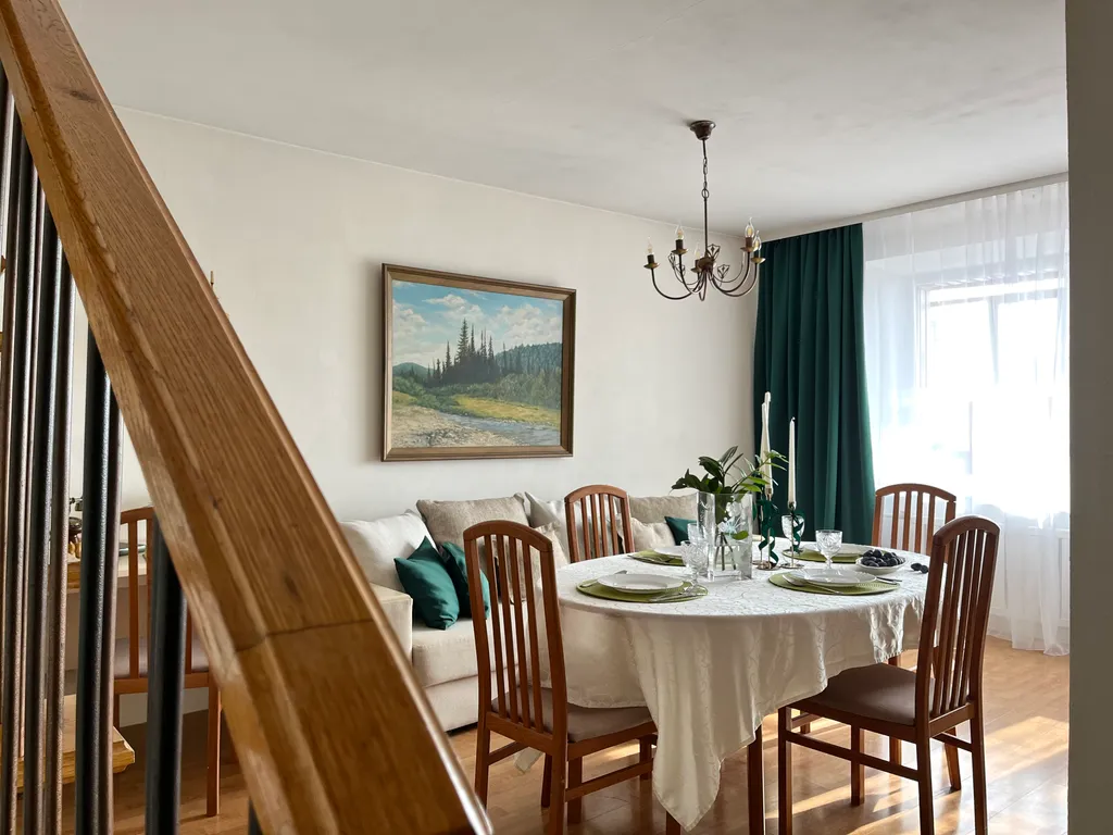 Двухуровневая 3х-комн квартира