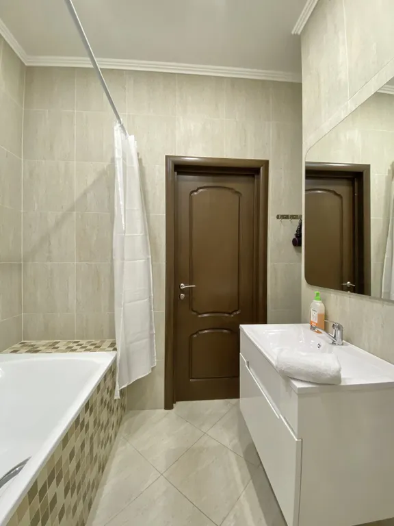 Евродвухкомнатный апартамент с балконом и видом на пик Аибга