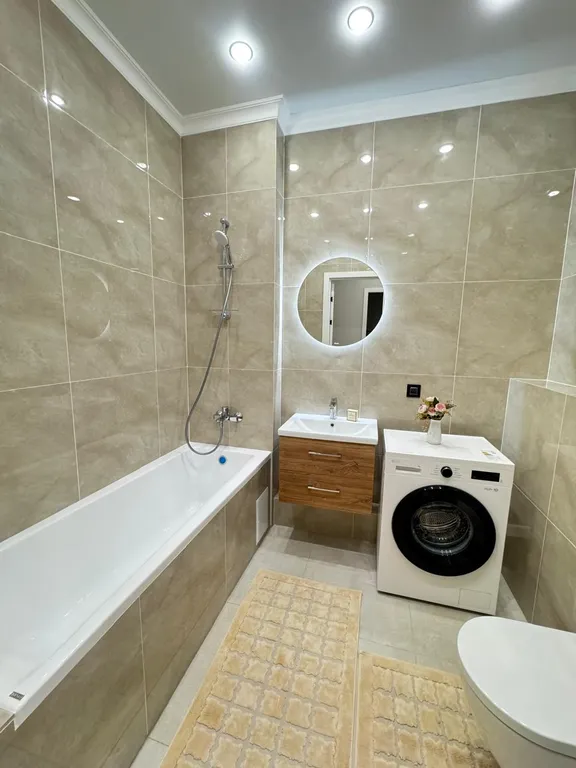 Полноценная двухкомнатная квартира вблизи Хан шатыра