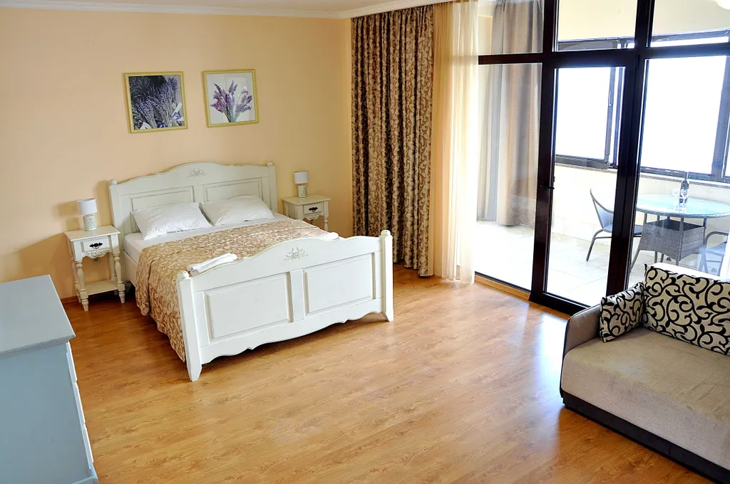 Супервидовая-квартира в Ливадии рядом с морем