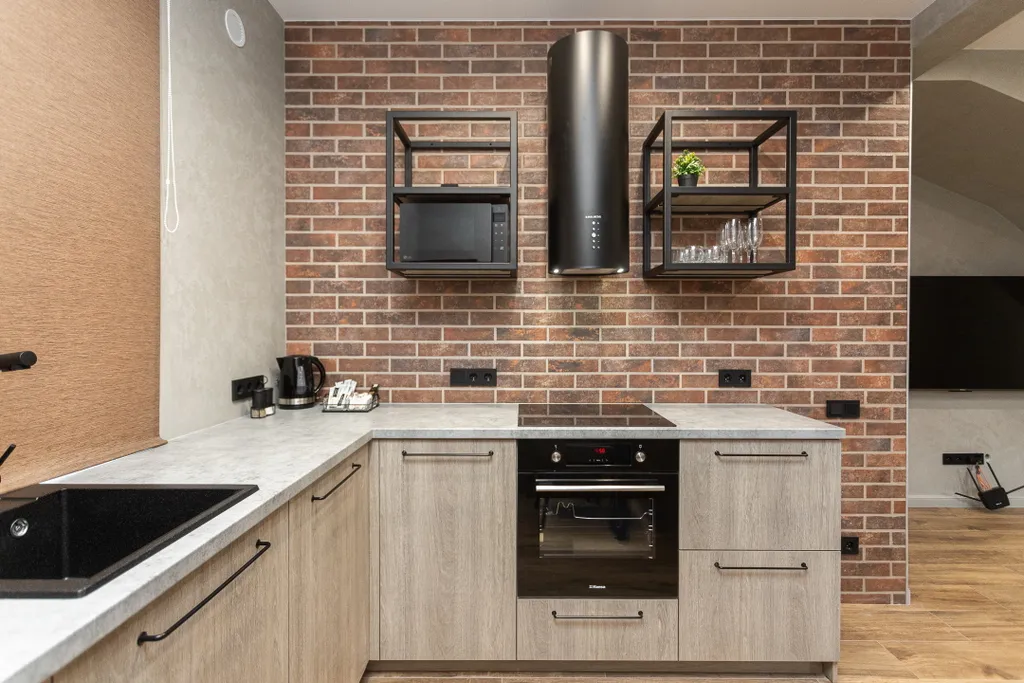 На первой линии от моря сдам полдома