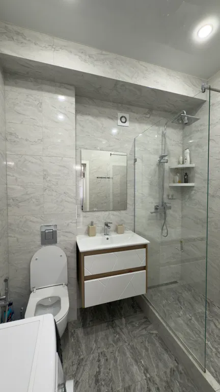 Квартира Просторная 3-комнатная квартира у моря на проспекте Акулиничева — Каспийск