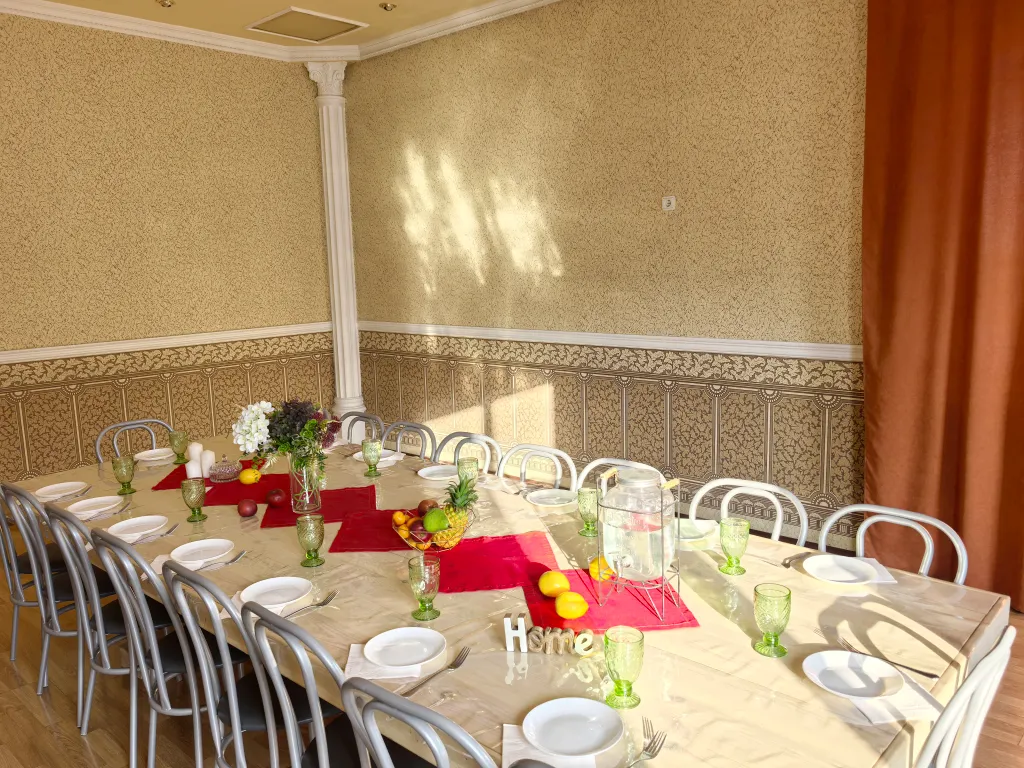 Коттедж в центре города с бассейном