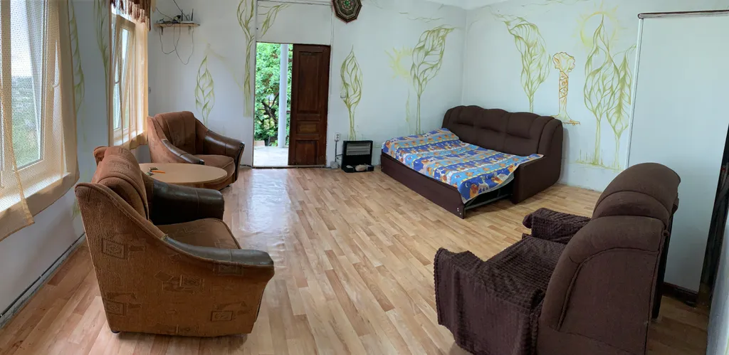 Квартира Уютная комната в хостеле «Морские вершины» с видом на море и горы — Сухум