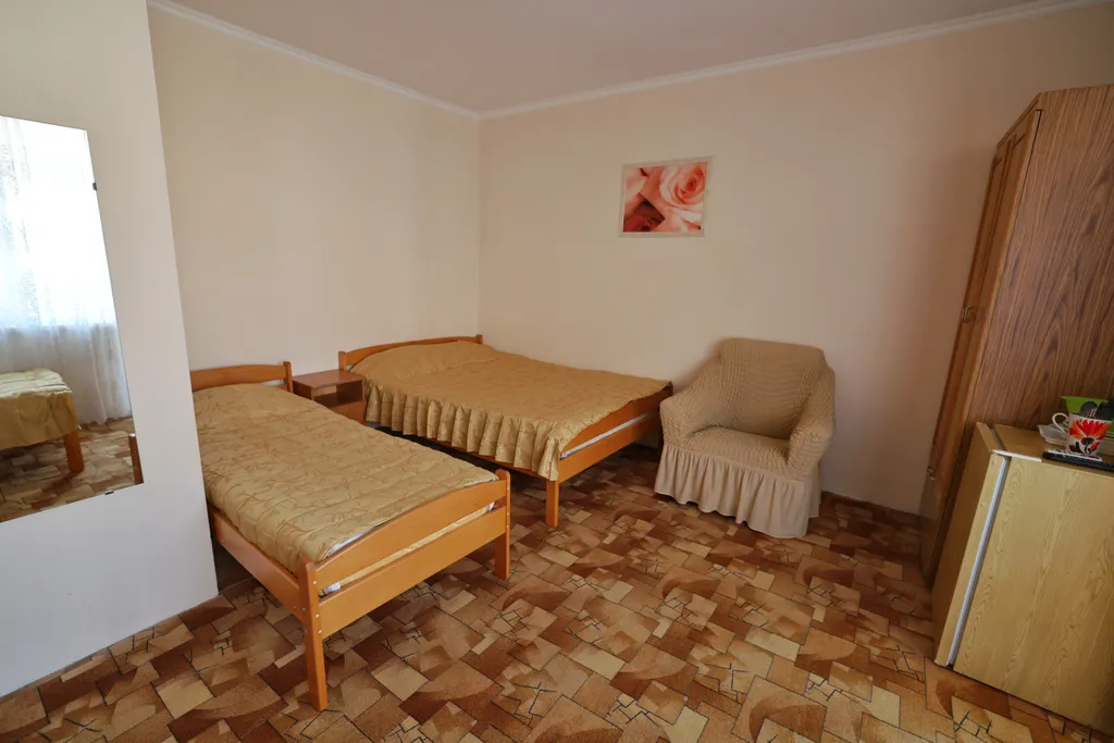 Квартира Квартира Четырехместный номер с доп. местом с балконом и видом на горы — Лазаревское