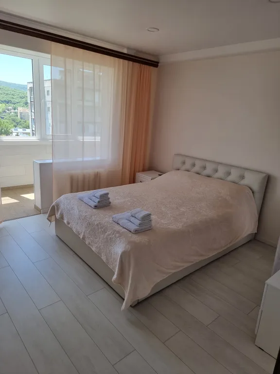 Шикарная трёшка с видом на горы и город